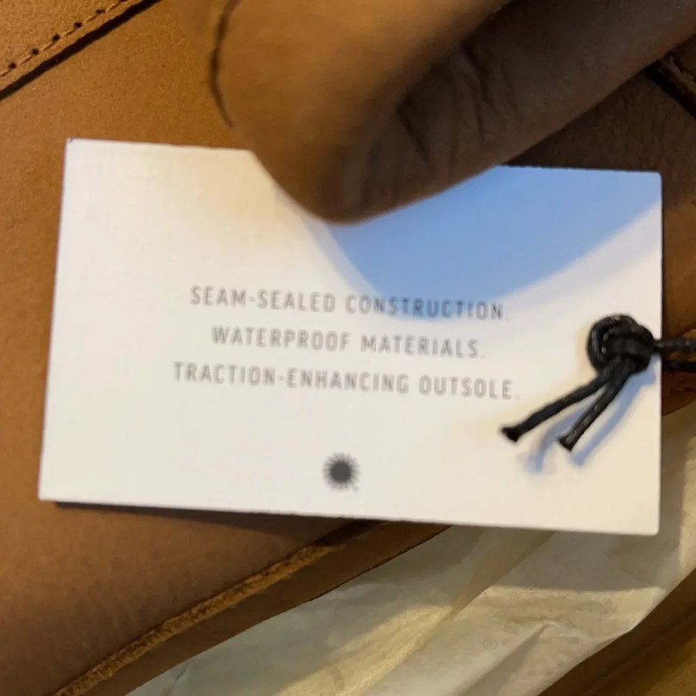 UGG size 5.5 waterproof classic short women’s - Picture 9 of 9